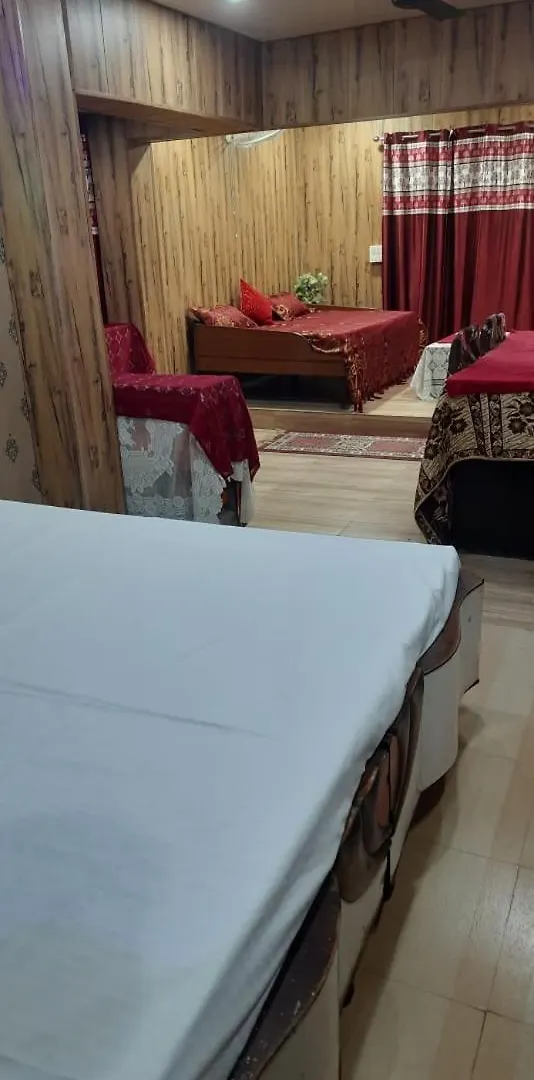 Bodhi: A Private Garden Retreat Váránaszi Homestay szállás