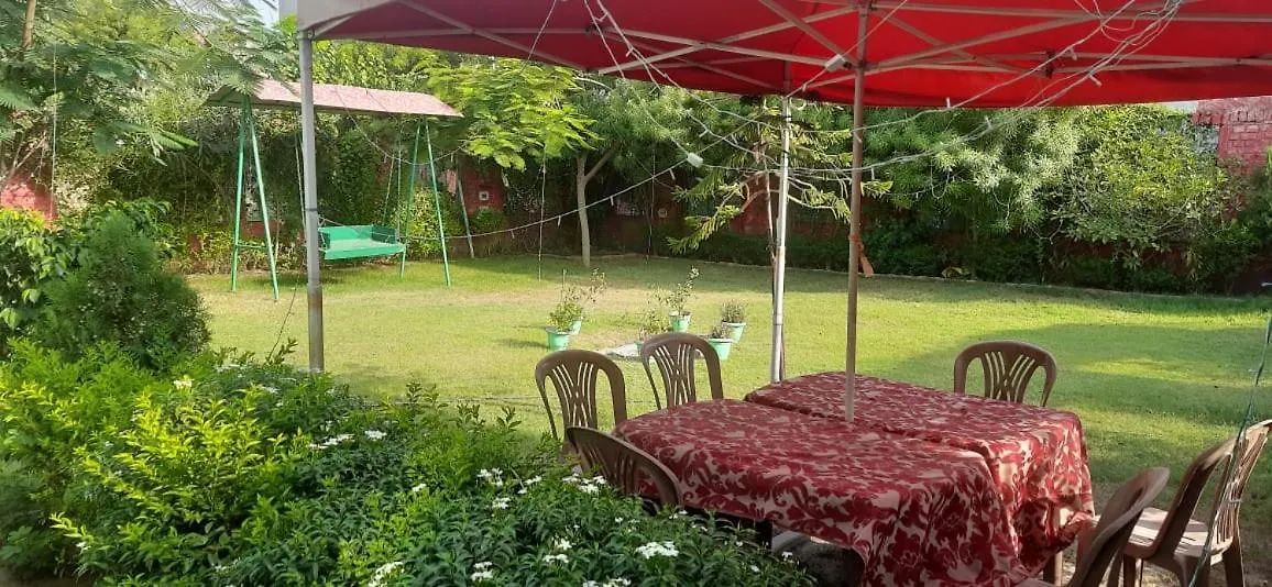Bodhi: A Private Garden Retreat Váránaszi Homestay szállás