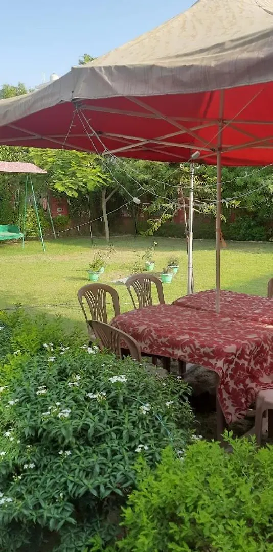 Bodhi: A Private Garden Retreat Váránaszi